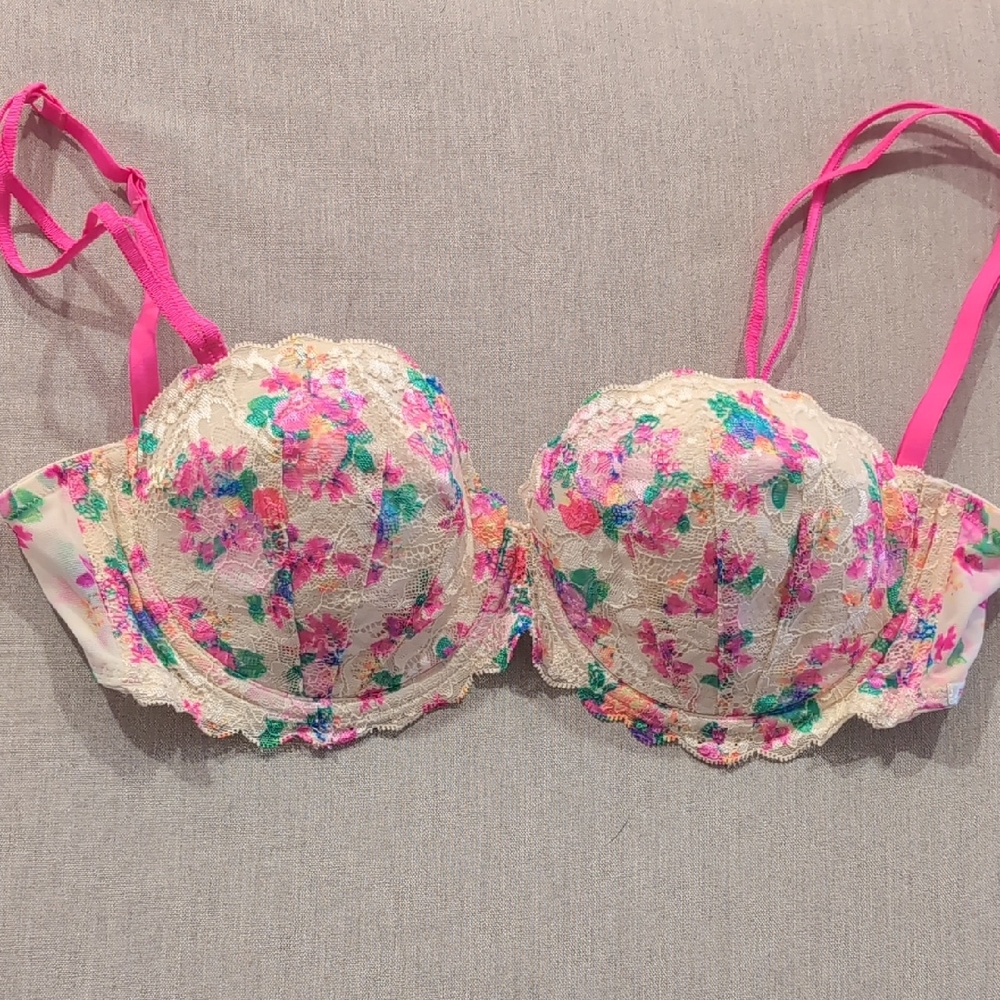 VS Pink Floral Lace Underwire Bra - Pink